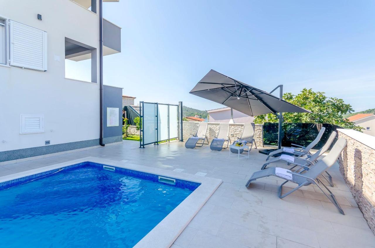 Apartments Katic Razanj Exterior photo