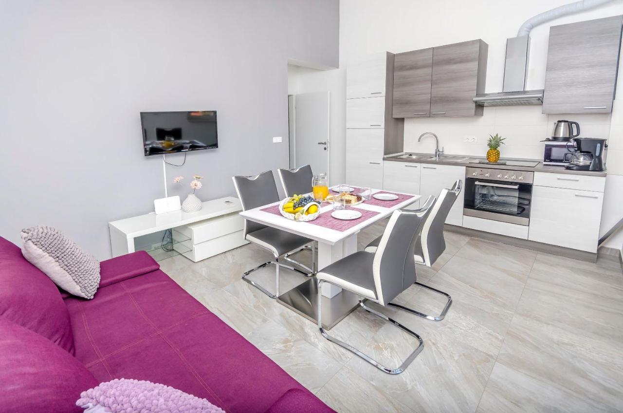 Apartments Katic Razanj Exterior photo